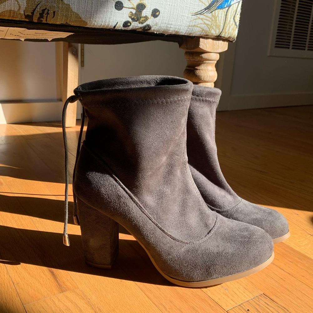Gray Jg Ankle Boot, sz 8.5, Faux Suede